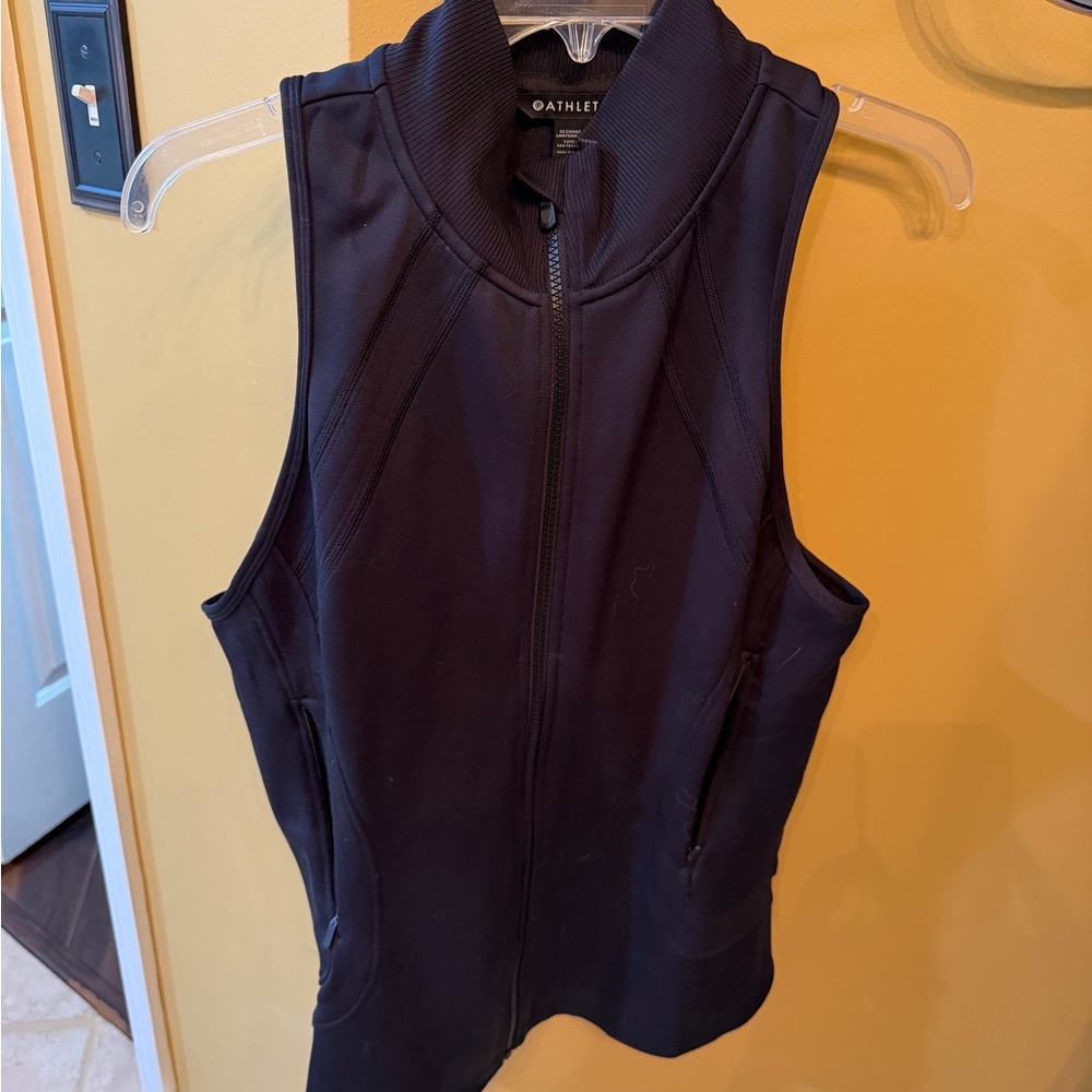 Athleta Black Sleeveless Zip Front Performance Tank